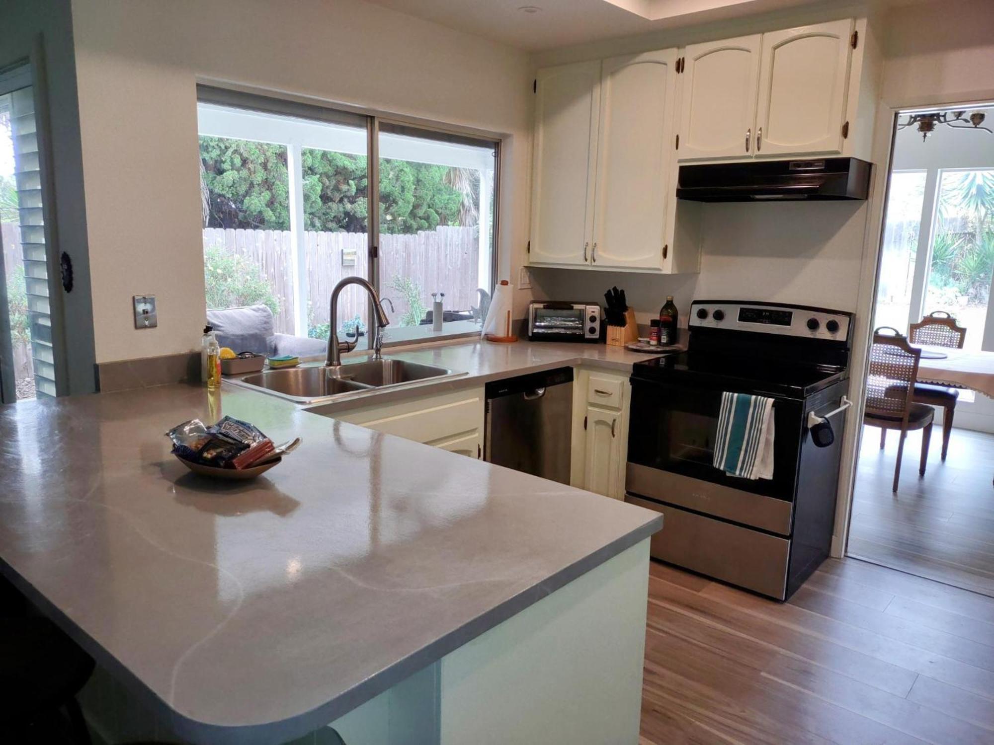 Custom Home - Beach Close/Convenient To Everything Oceanside Exterior photo